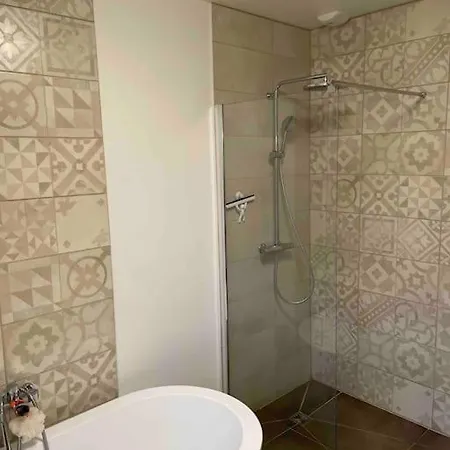 La Montbourgeoise Tatil Evi *