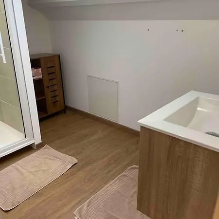La Montbourgeoise Tatil Evi *